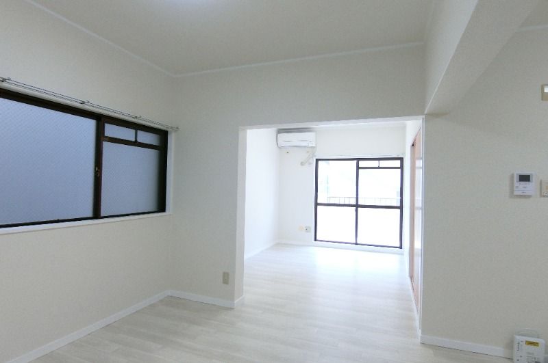 �y���ԁE���r���O�z�@