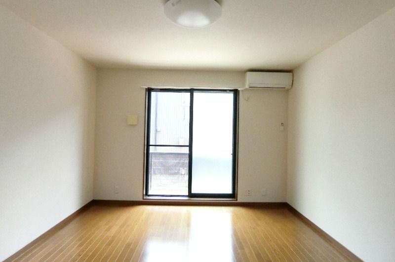 �y���ԁE���r���O�z�@