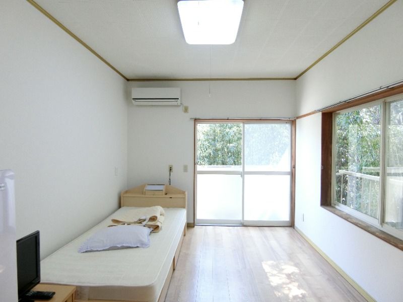 �y���ԁE���r���O�z�@