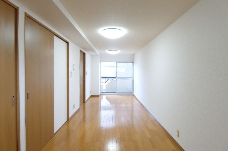 �y���ԁE���r���O�z�@