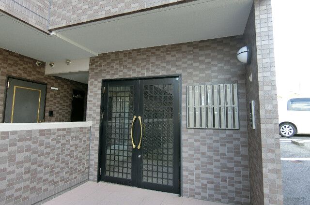 �y�G���g�����X�z�@