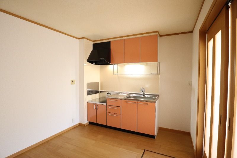 �y���ԁE���r���O�z�@