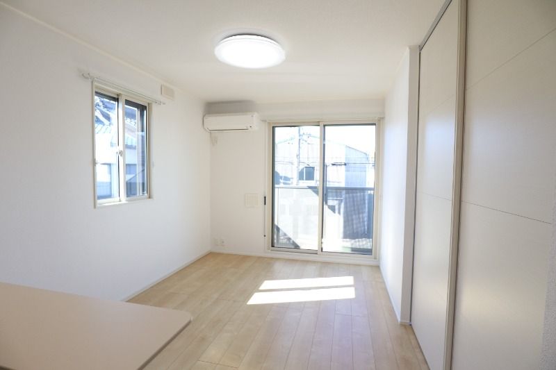 �y���ԁE���r���O�z�@