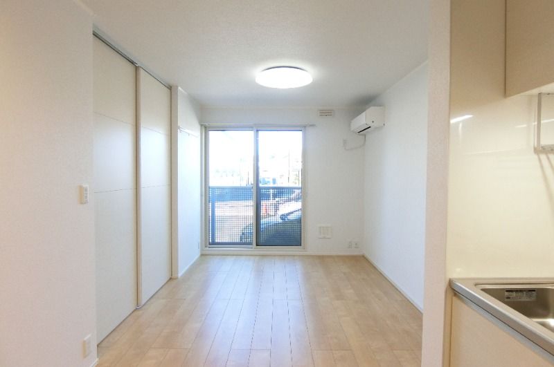 �y���ԁE���r���O�z�@