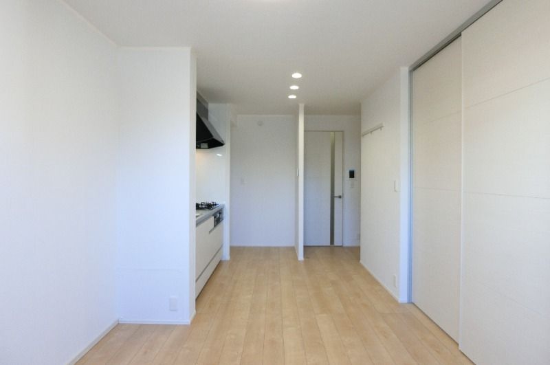 �y�����E���r���O�z�@