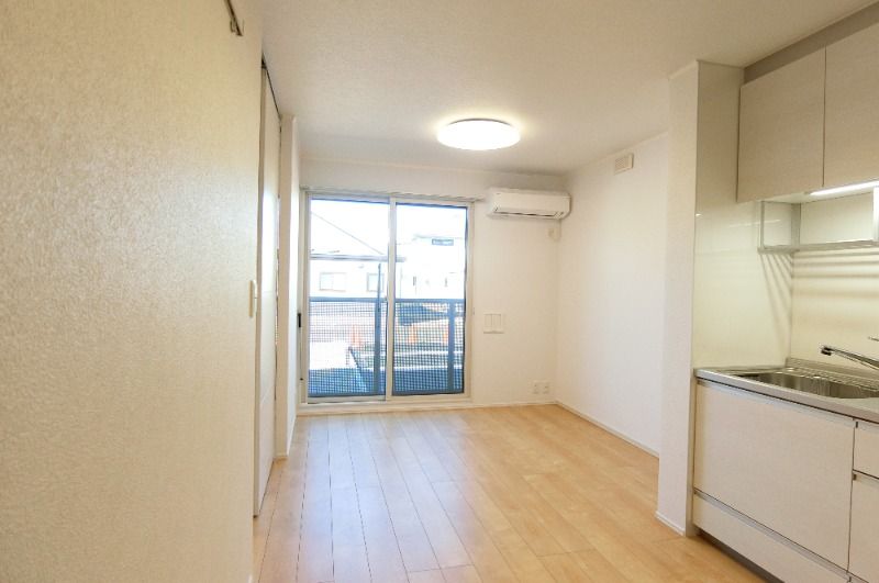 �y���ԁE���r���O�z�@