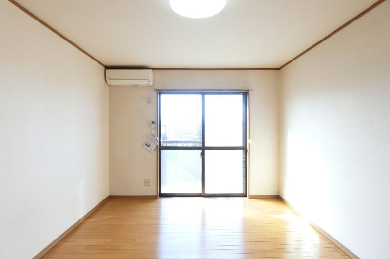 �y���ԁE���r���O�z�@