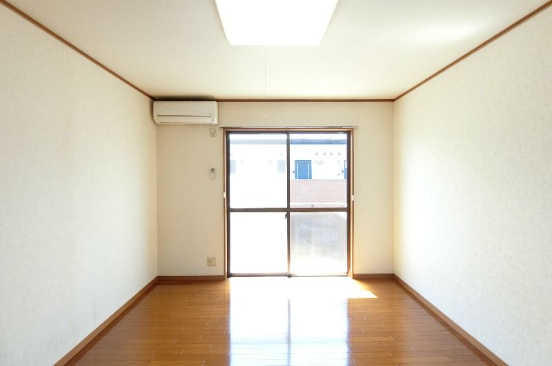 �y���ԁE���r���O�z�@���^�C�v�@