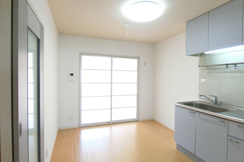 �y���ԁE���r���O�z�@���^�C�v