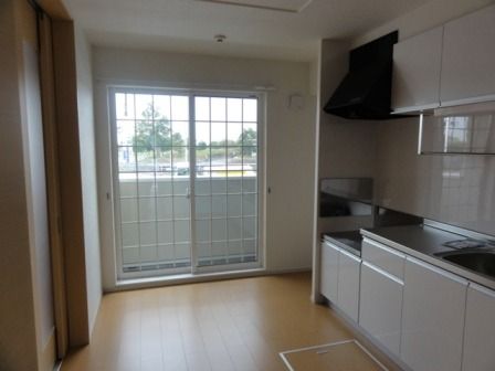 �y���ԁE���r���O�z�@