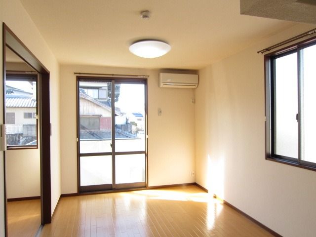 �y���ԁE���r���O�z�@���^�C�v�@