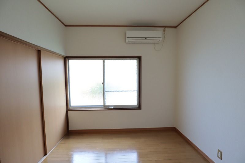 �y���ԁE���r���O�z�@