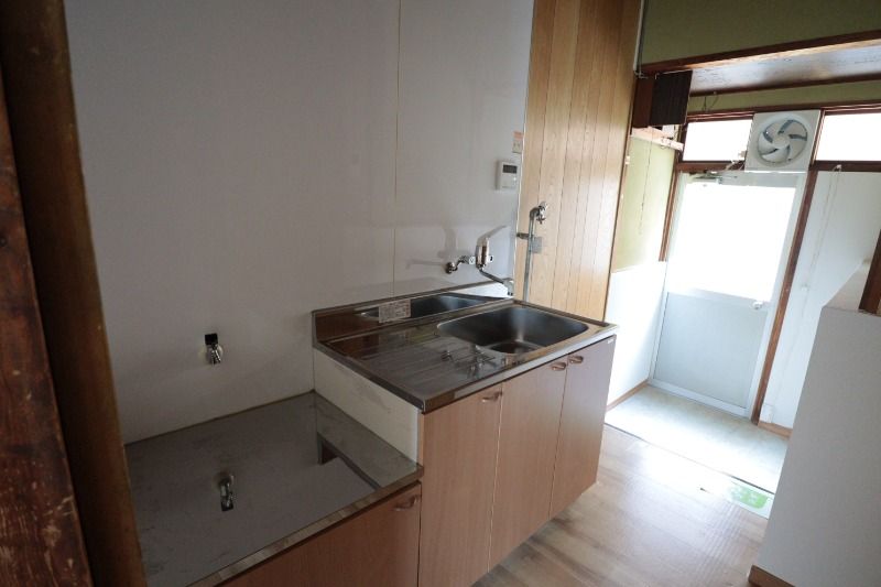 �y�L�b�`���z�@