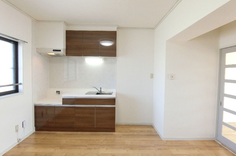 �y���ԁE���r���O�z�@