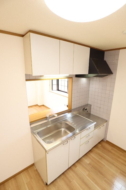 �y�L�b�`���z�@