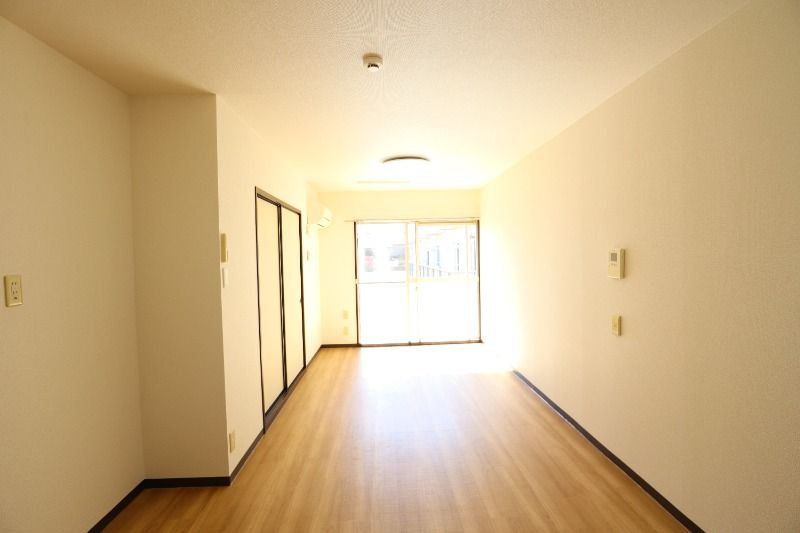 �y���ԁE���r���O�z�@���^�C�v