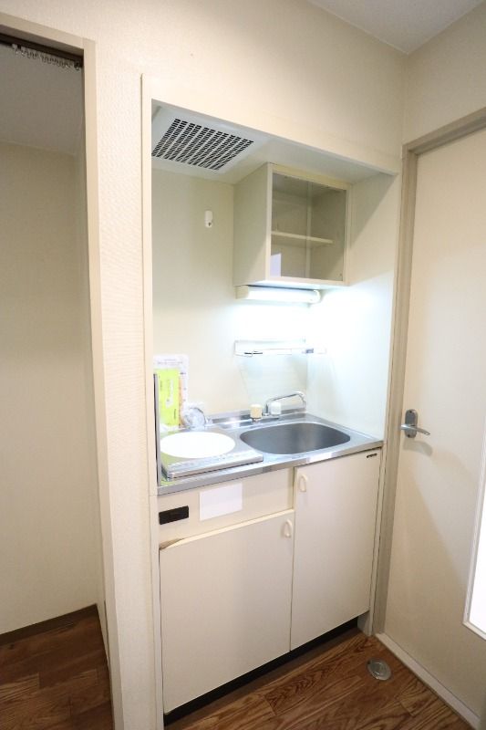 �y�L�b�`���z�@