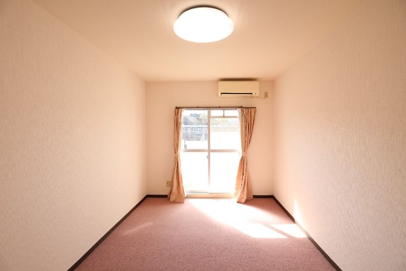 �y���ԁE���r���O�z�@