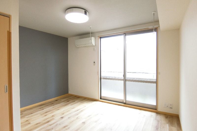 �y���ԁE���r���O�z�@