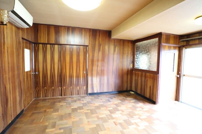 �y�����E���r���O�z�@