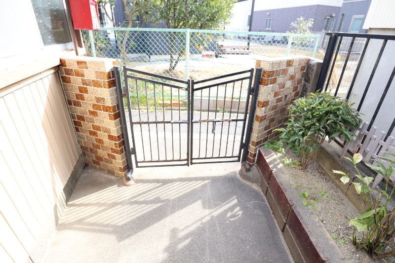 �y�G���g�����X�z�@