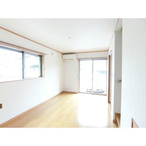 �y���ԁE���r���O�z�@