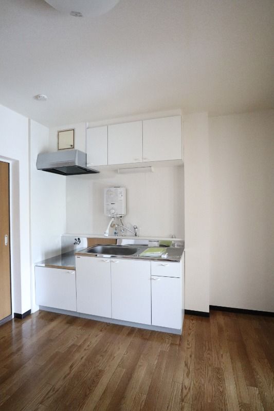 �y�L�b�`���z�@