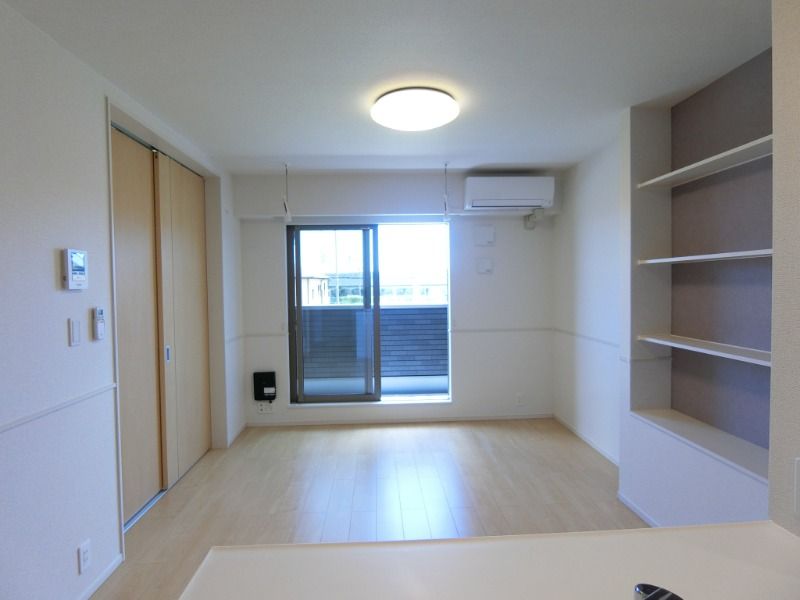 �y���ԁE���r���O�z�@