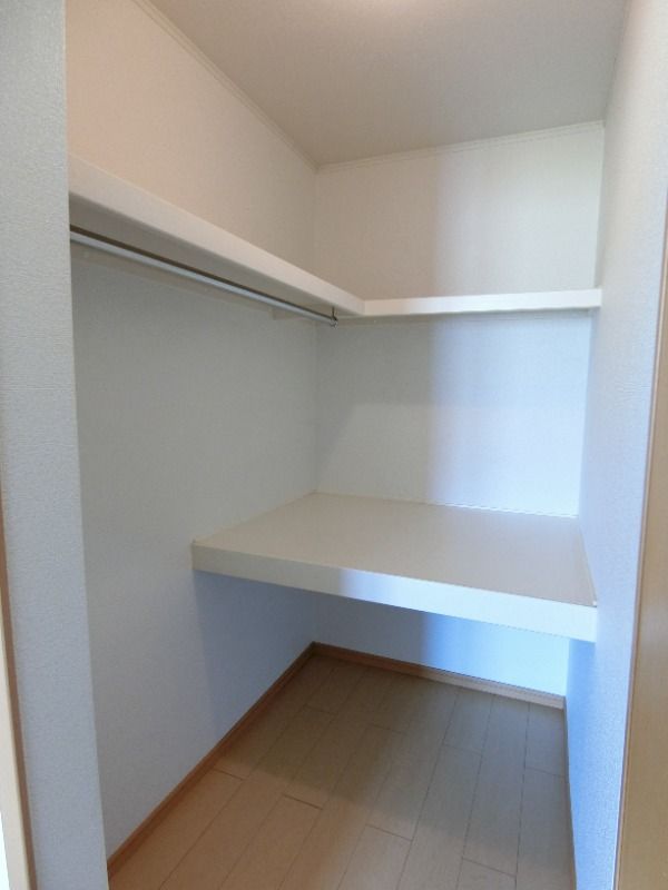 �y���[�z�@�E�H�[�N�C���N���[�[�b�g