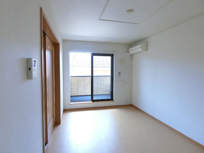 �y���ԁE���r���O�z�@