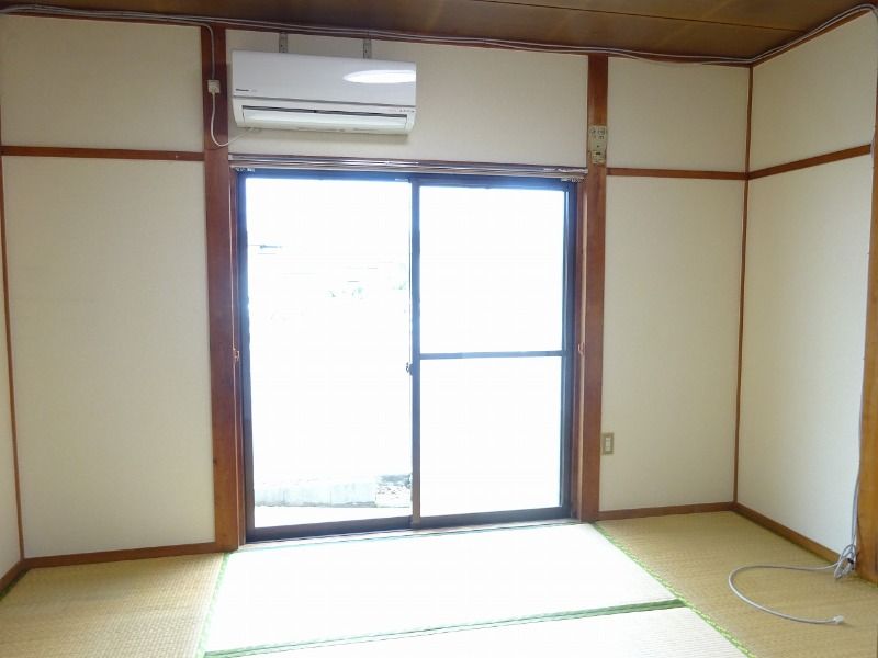 �y���ԁE���r���O�z�@