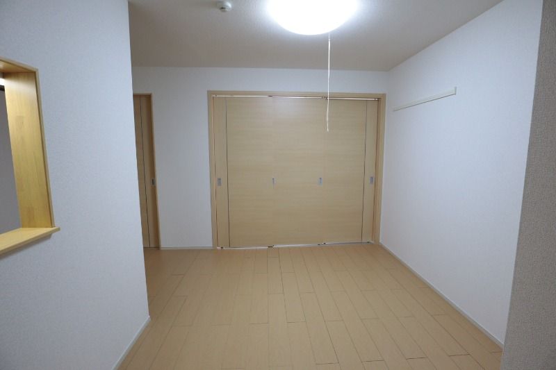 �y���ԁE���r���O�z�@