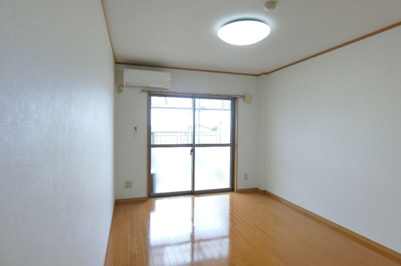 �y���ԁE���r���O�z�@���^�C�v