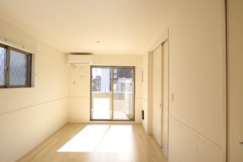 �y���ԁE���r���O�z�@