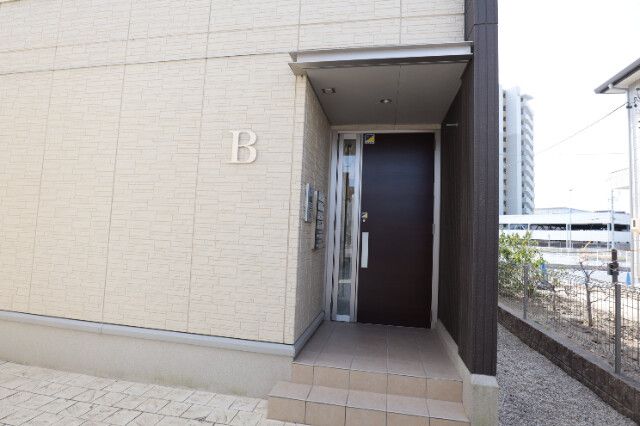 �y�G���g�����X�z�@