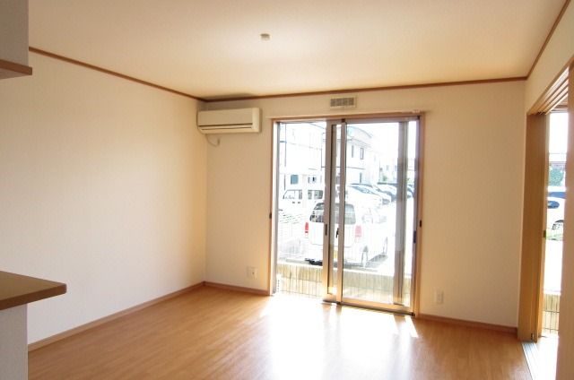 �y���ԁE���r���O�z�@