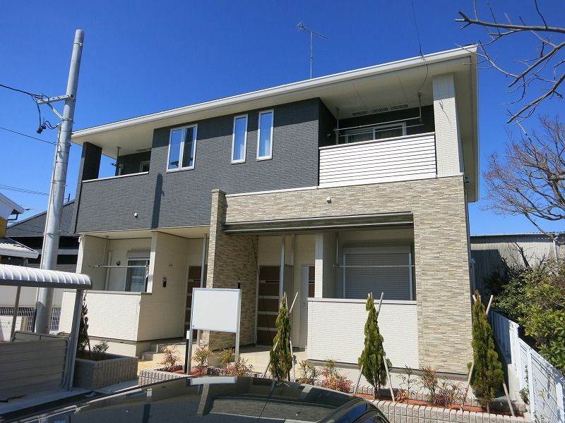 LaLa�E�t�B�I�[���̌����O��