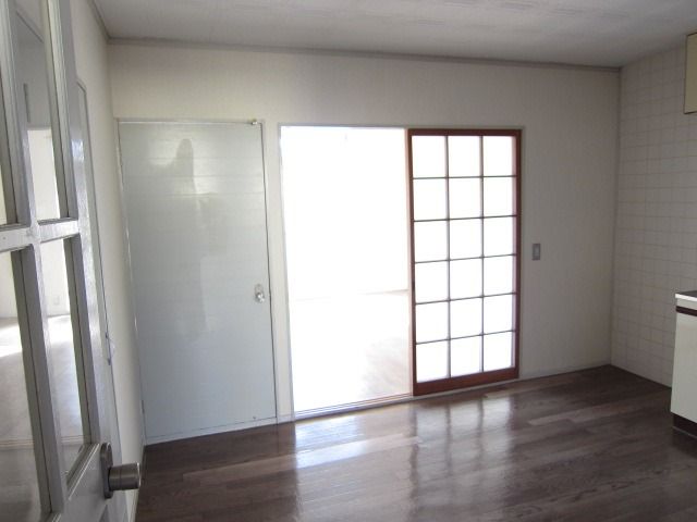 �y�����E���r���O�z�@