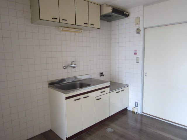 �y�L�b�`���z�@