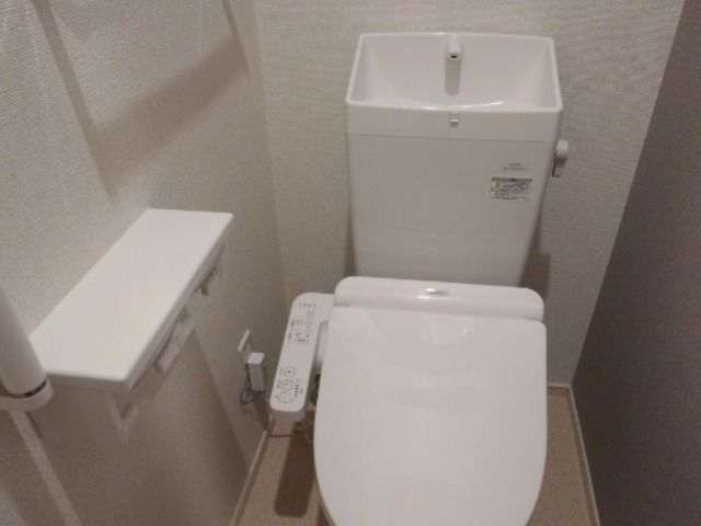 y̑ݔz@^Cv