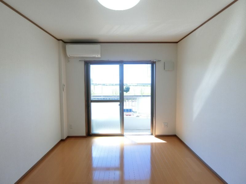 �y���ԁE���r���O�z�@���^�C�v