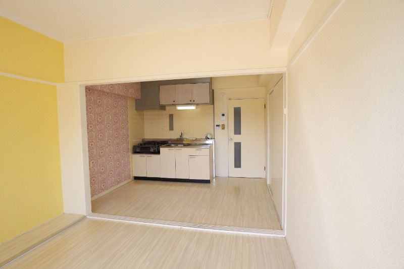 �y�L�b�`���z�@