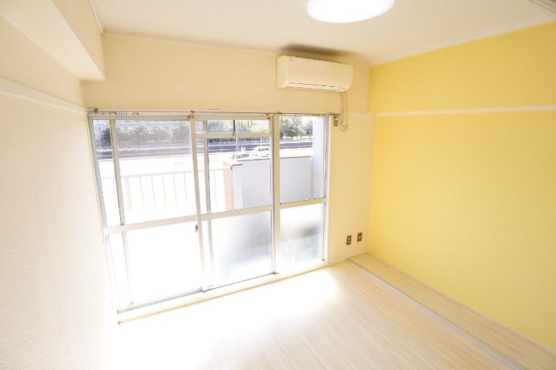 �y���ԁE���r���O�z�@