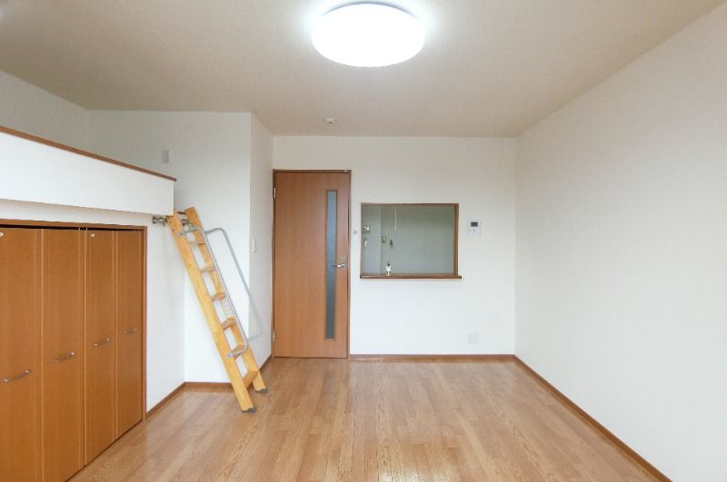 �y�����E���r���O�z�@