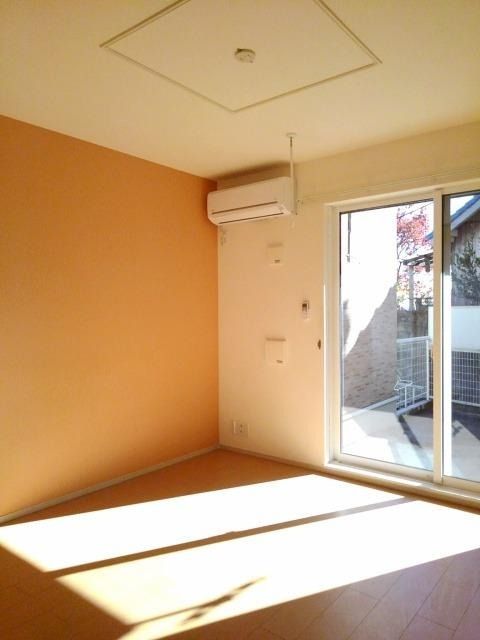 �y���ԁE���r���O�z�@