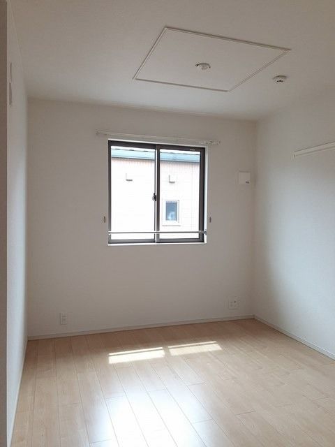 �y���̑������E�X�y�[�X�z�@