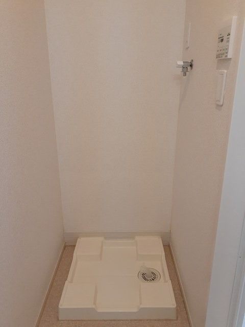 �y���̑��ݔ��z�@��������@�u��