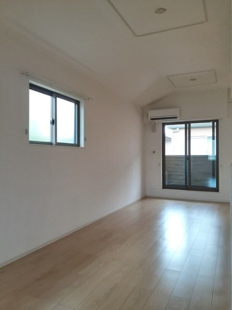 �y���ԁE���r���O�z�@