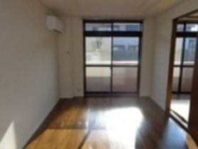 �y���ԁE���r���O�z�@