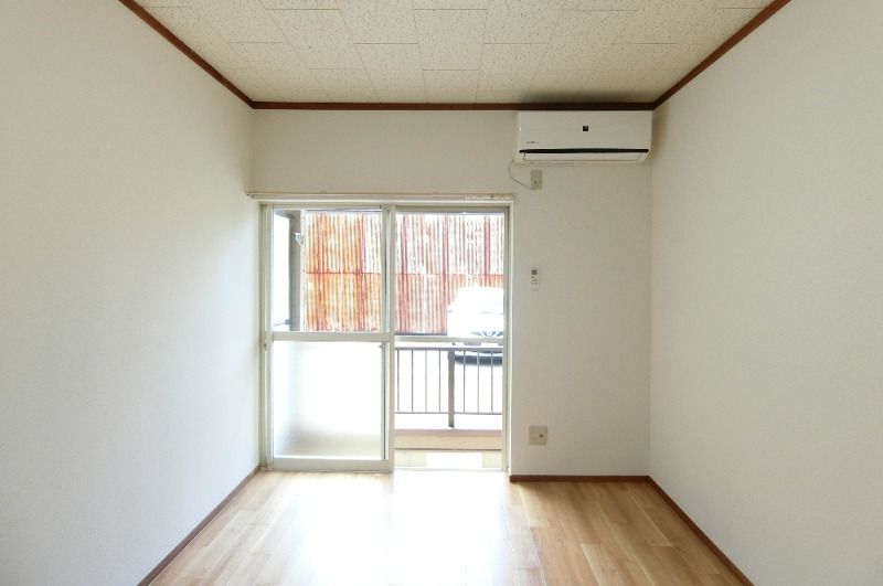 �y���ԁE���r���O�z�@���^�C�v